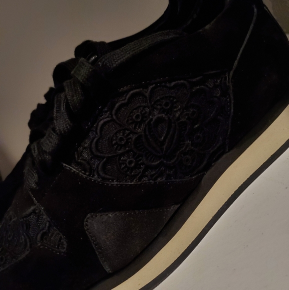 Burberry suede sneakers - Picture 4 of 8